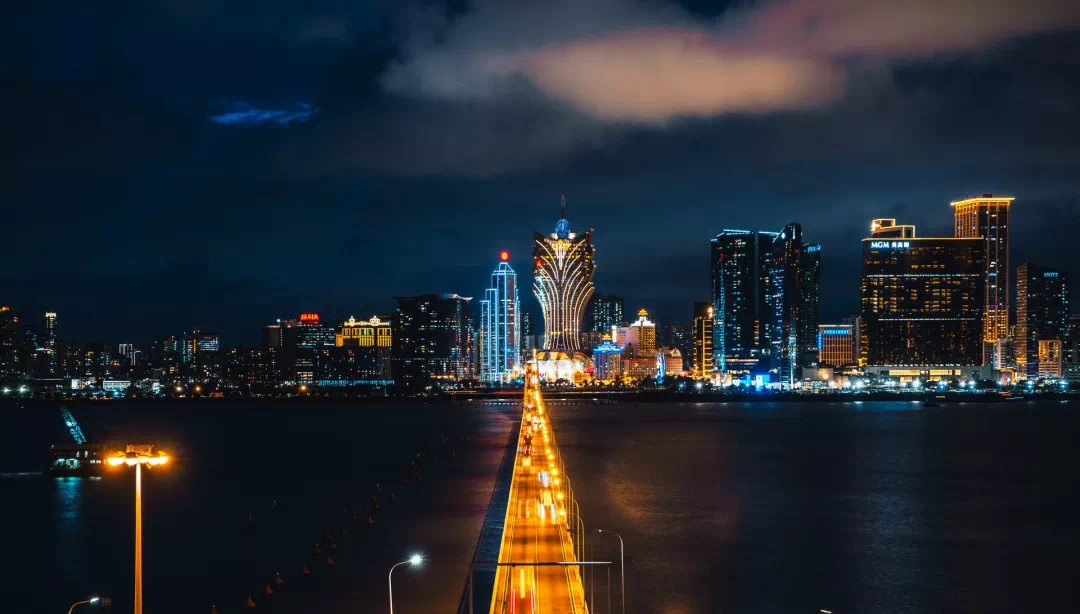 澳门一码，204年特一中彩的梦幻与现实交织之旅