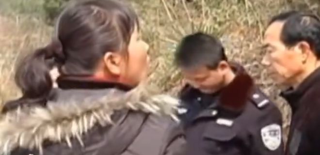 民警面对人伦困境，未开枪的背后深思